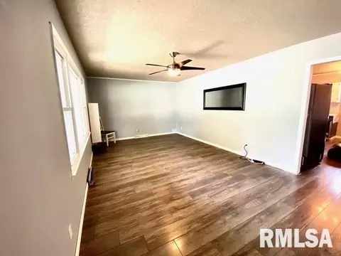 800 E Ford Ave, Marion, IL 62959 photo 4