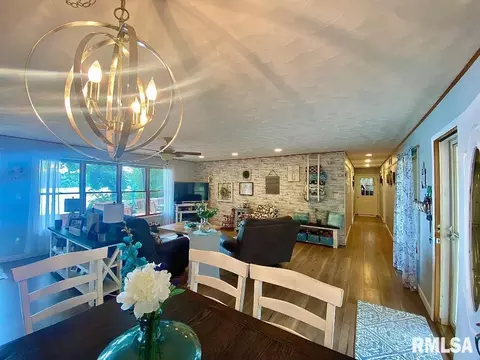 1804 Moonglow Rd, Centralia, IL 62801 photo 3