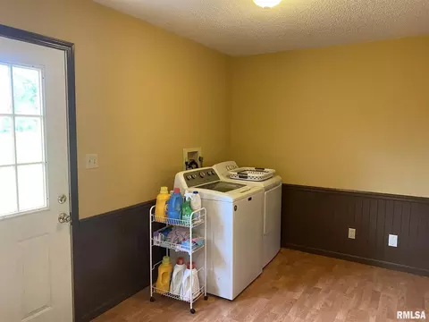 108 S Division St, Anna, IL 62906 photo 8