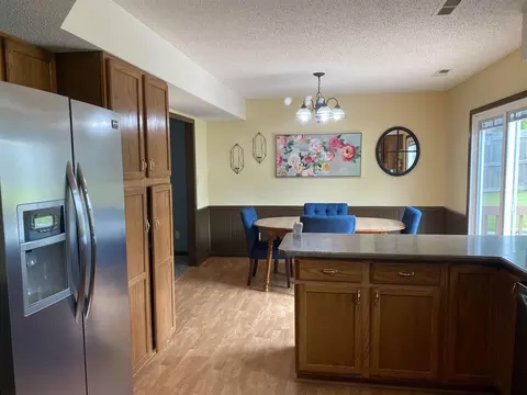 108 S Division St, Anna, IL 62906 photo 6