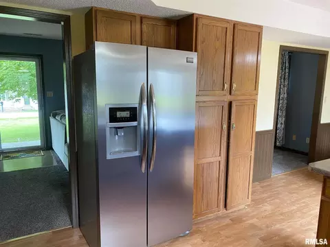 108 S Division St, Anna, IL 62906 photo 7