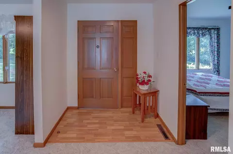 409 Friendly Dr, Red Bud, IL 62278 photo 5
