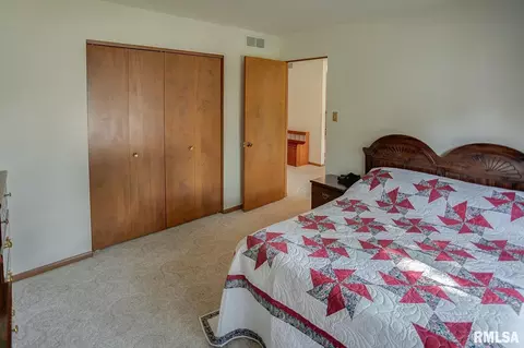 409 Friendly Dr, Red Bud, IL 62278 photo 23