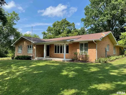 409 Friendly Dr, Red Bud, IL 62278 photo 1