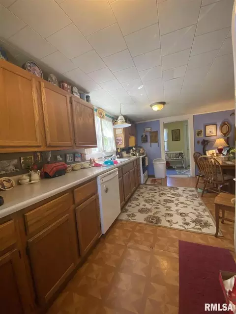 1912 1st St, Eldorado, IL 62930 photo 6