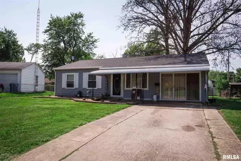 4 Spruce Dr, Centralia, IL 62801 photo 1