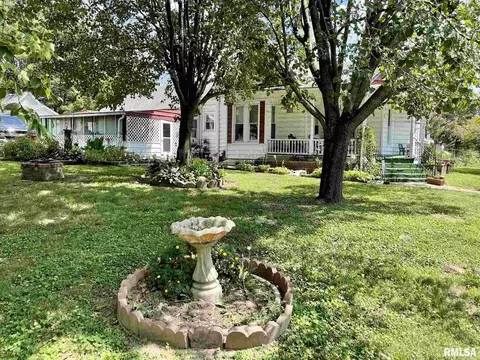 304 E Chestnut St, Anna, IL 62906 photo 3