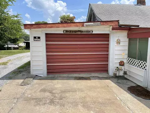 304 E Chestnut St, Anna, IL 62906 photo 27
