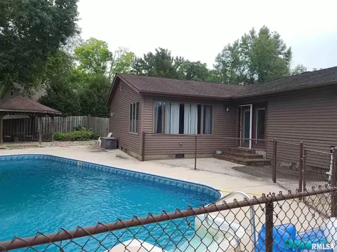 1856 State St, Eldorado, IL 62930 photo 4