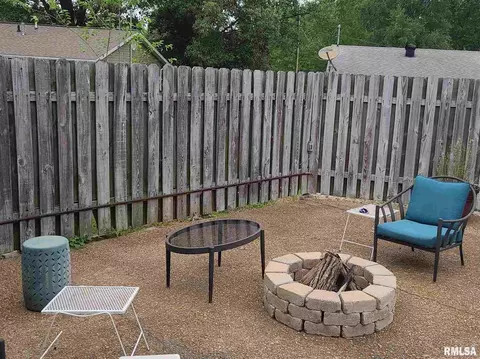 1856 State St, Eldorado, IL 62930 photo 7