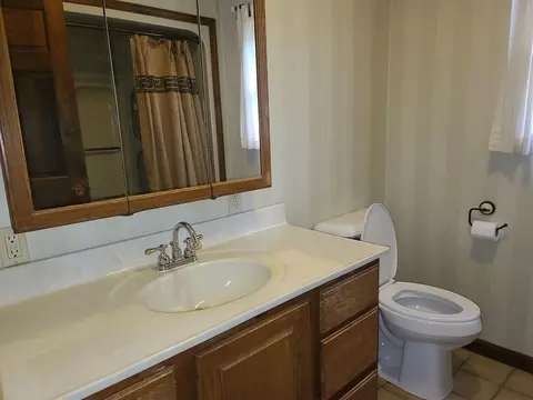 1856 State St, Eldorado, IL 62930 photo 21
