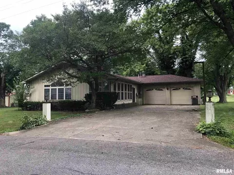 117 N Marshall St, Dix, IL 62830 photo 6