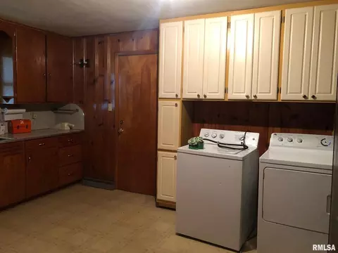 117 N Marshall St, Dix, IL 62830 photo 19