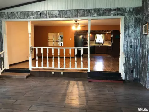 117 N Marshall St, Dix, IL 62830 photo 30
