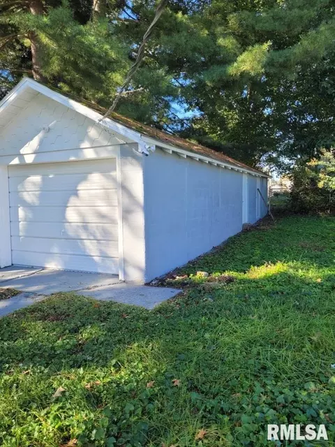 1509 Reed St, Eldorado, IL 62930 photo 4
