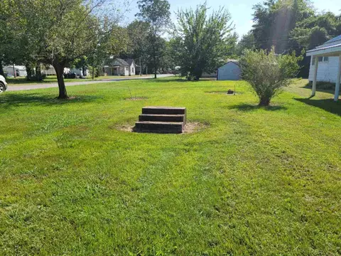616 E 9th St, Metropolis, IL 62960 photo 4