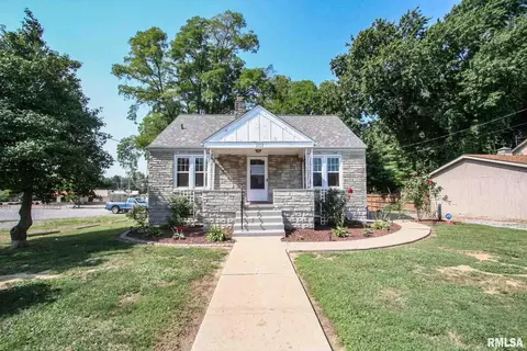 103 9th St, Carmi, IL 62821 photo 2