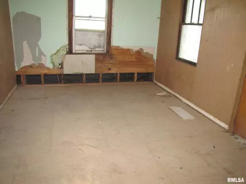 5239 Cross Rd, Salem, IL 62881 photo 2
