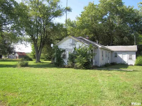 5239 Cross Rd, Salem, IL 62881 photo 1