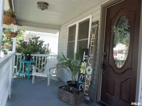 706 S Jesse St, Christopher, IL 62822 photo 3