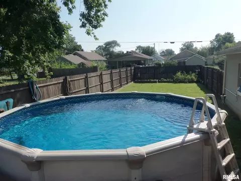 706 S Jesse St, Christopher, IL 62822 photo 26