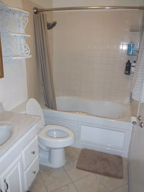 121 Warren St, Anna, IL 62906 photo 11