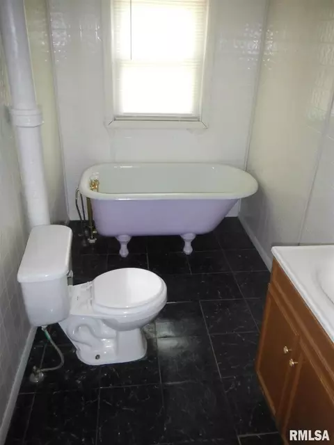 121 Warren St, Anna, IL 62906 photo 14