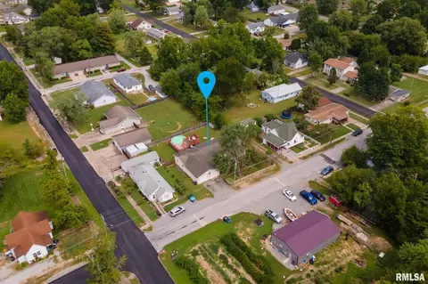 802 E Mckinley Ave, Marion, IL 62959 photo 4