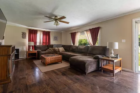 802 E Mckinley Ave, Marion, IL 62959 photo 10