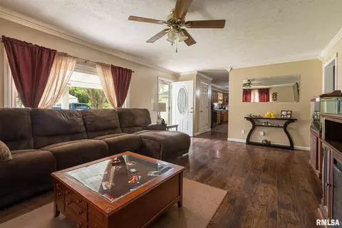 802 E Mckinley Ave, Marion, IL 62959 photo 11