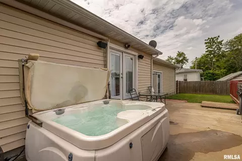 802 E Mckinley Ave, Marion, IL 62959 photo 32