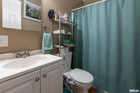 802 E Mckinley Ave, Marion, IL 62959 photo 24