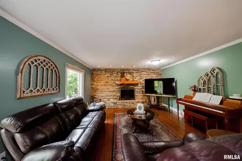 11795 E Oak Ln, Mount Vernon, IL 62864 photo 14