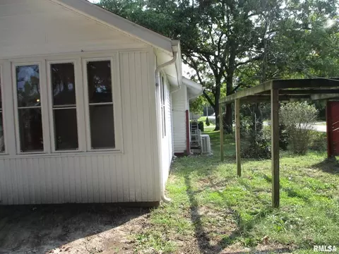 811 S Emma St, Christopher, IL 62822 photo 24