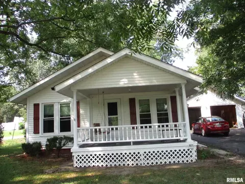 811 S Emma St, Christopher, IL 62822 photo 1