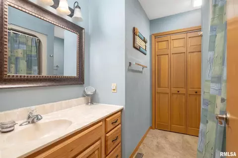 12250 Tower Rd, Richview, IL 62877 photo 15