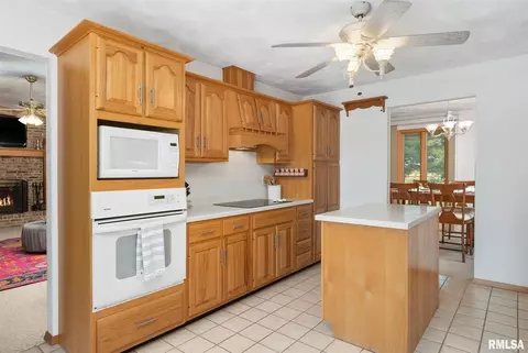 12250 Tower Rd, Richview, IL 62877 photo 11