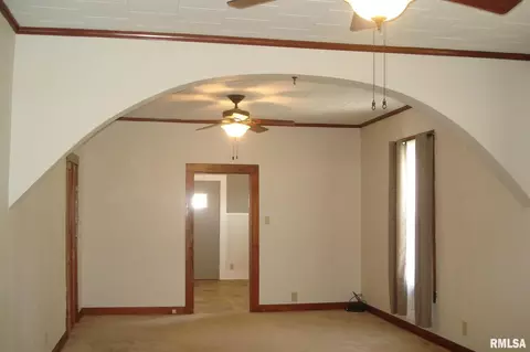 1304 W Harrison St, Herrin, IL 62948 photo 3