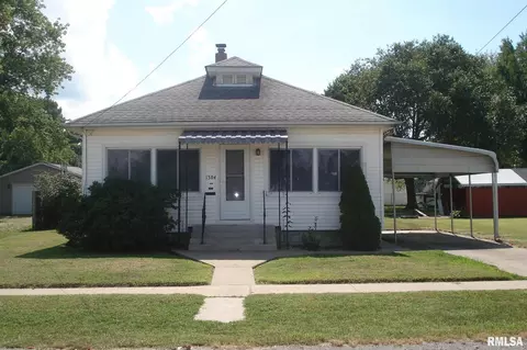 1304 W Harrison St, Herrin, IL 62948 photo 1