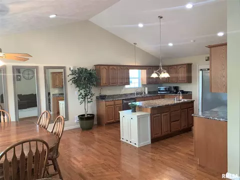 3029 Pine Ridge Dr, Herrin, IL 62948 photo 12