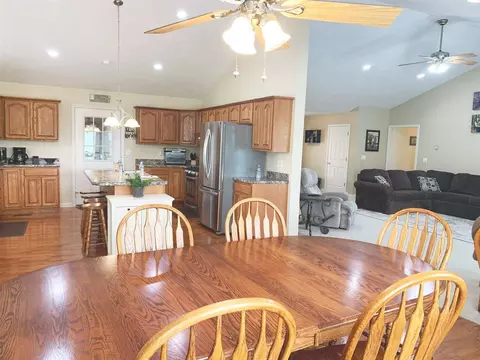 3029 Pine Ridge Dr, Herrin, IL 62948 photo 9