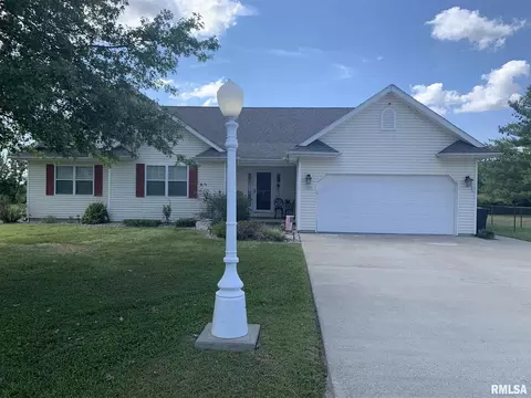 3029 Pine Ridge Dr, Herrin, IL 62948 photo 2