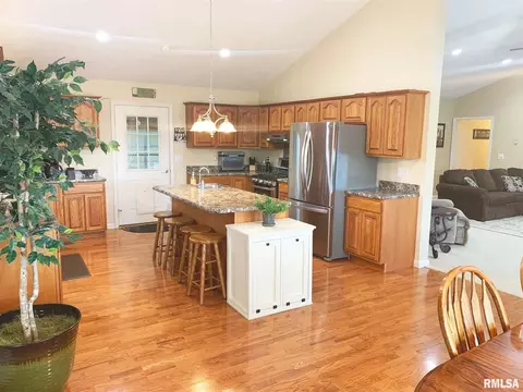 3029 Pine Ridge Dr, Herrin, IL 62948 photo 10