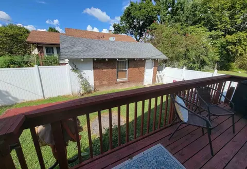1028 Maple St, Murphysboro, IL 62966 photo 5