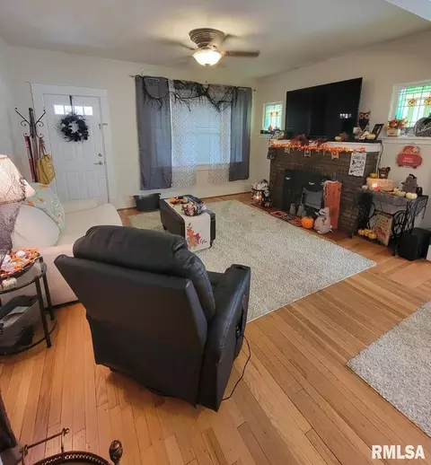 1028 Maple St, Murphysboro, IL 62966 photo 8