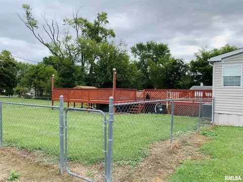 1110 Taylor St, Eldorado, IL 62930 photo 7