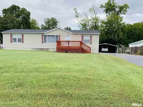 1110 Taylor St, Eldorado, IL 62930 photo 2