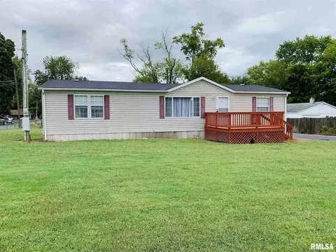 1110 Taylor St, Eldorado, IL 62930 photo 1