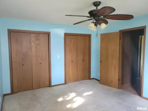 1208 N Maple St, Benton, IL 62812 photo 11