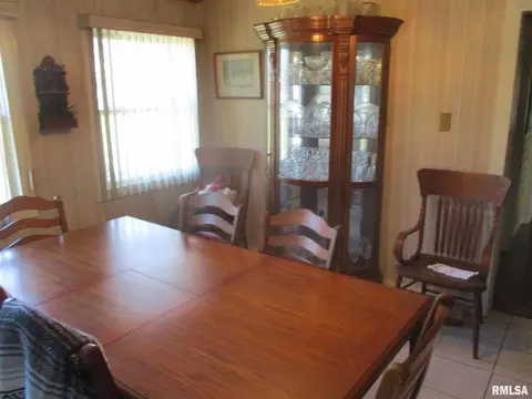 109 W Main St, Buckner, IL 62819 photo 14